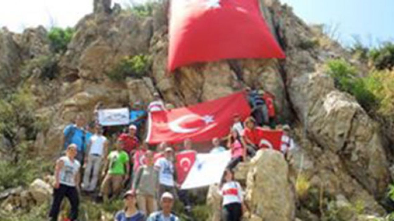 AKADEMİK, KALE KAYA'YA 9x6 METRELİK TÜRK BAYRAĞI ASACAK