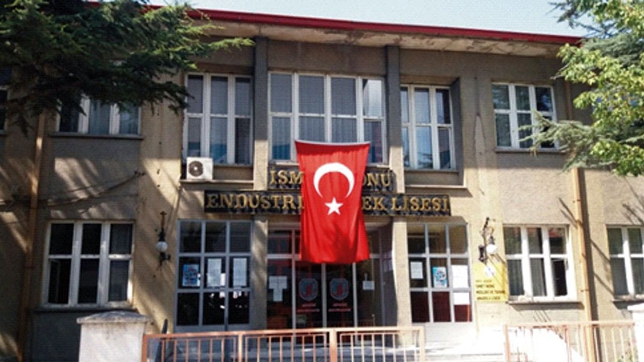 AKŞEHİR İSMET İNÖNÜ MESLEKİ VE TEKNİK ANADOLU LİSESİ ÜNİVERSİTEYE 101 ÖĞRENCİ GÖNDERDİ