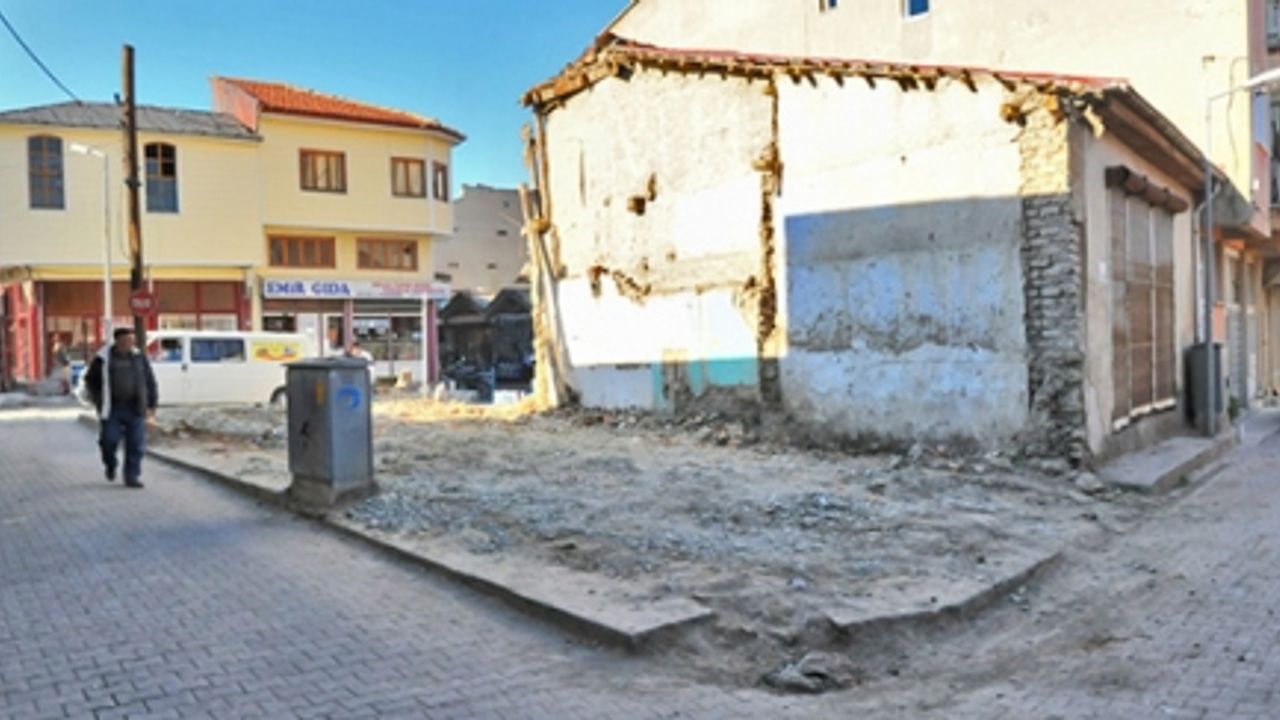 BAŞKAN OĞUL 	'KIZILAY AŞEVİ'Nİ ARASTA'YA BAĞLANAN YOL AÇILACAK MI?'