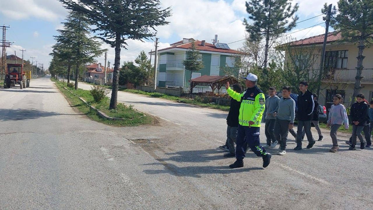 Öğrencilere Jandarmadan Trafik Eğitimi