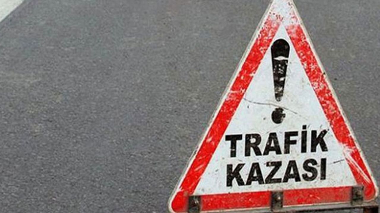Otomobil ile Elektrikli Bisiklet Çarpıştı: 1 Yaralı
