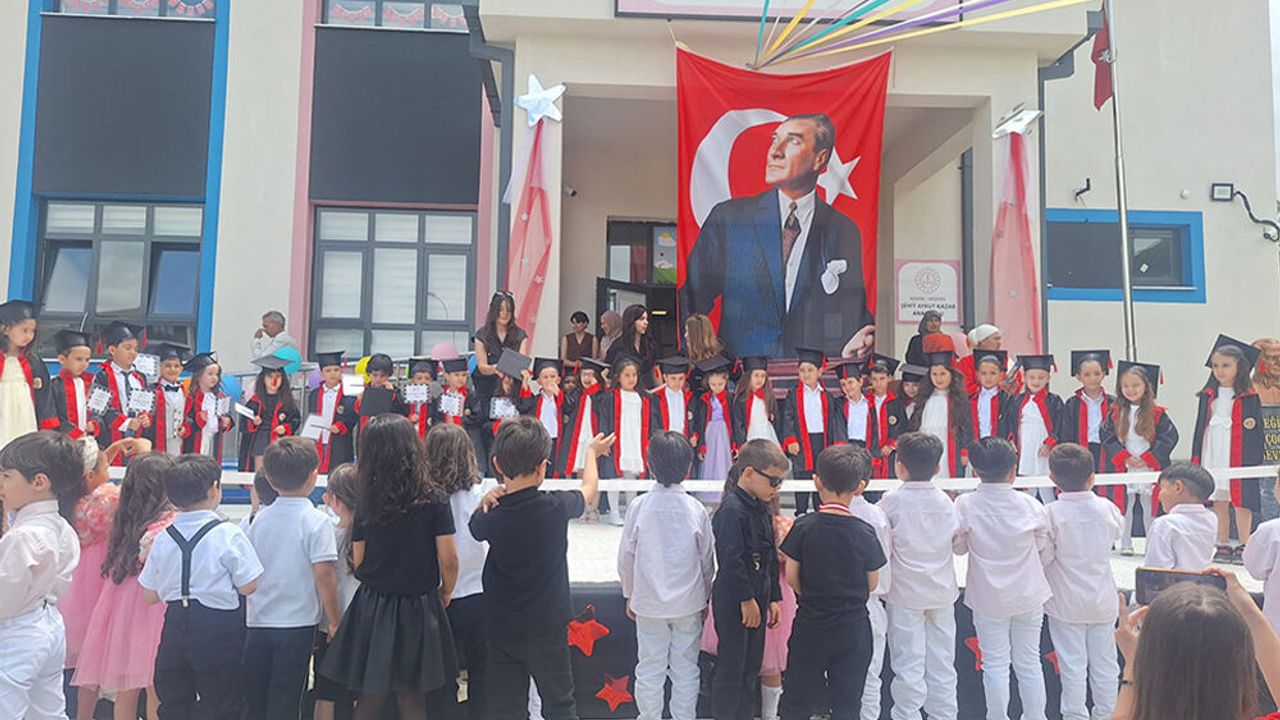 Şehit Aykut Kazar Anaokulu’nda Yıl Sonu Şenliği ve