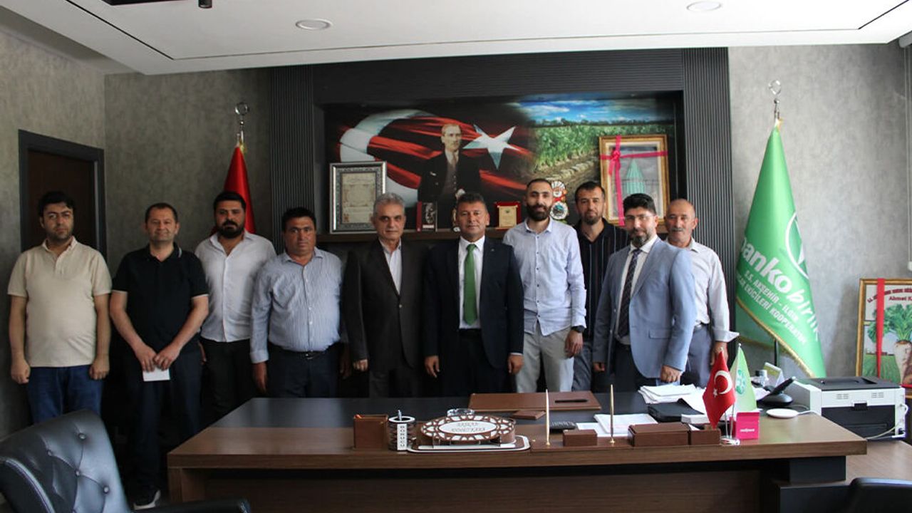 Yeniden Refah Heyetinden Ahmet Kara’ya Hayırlı Olsun Ziyaret