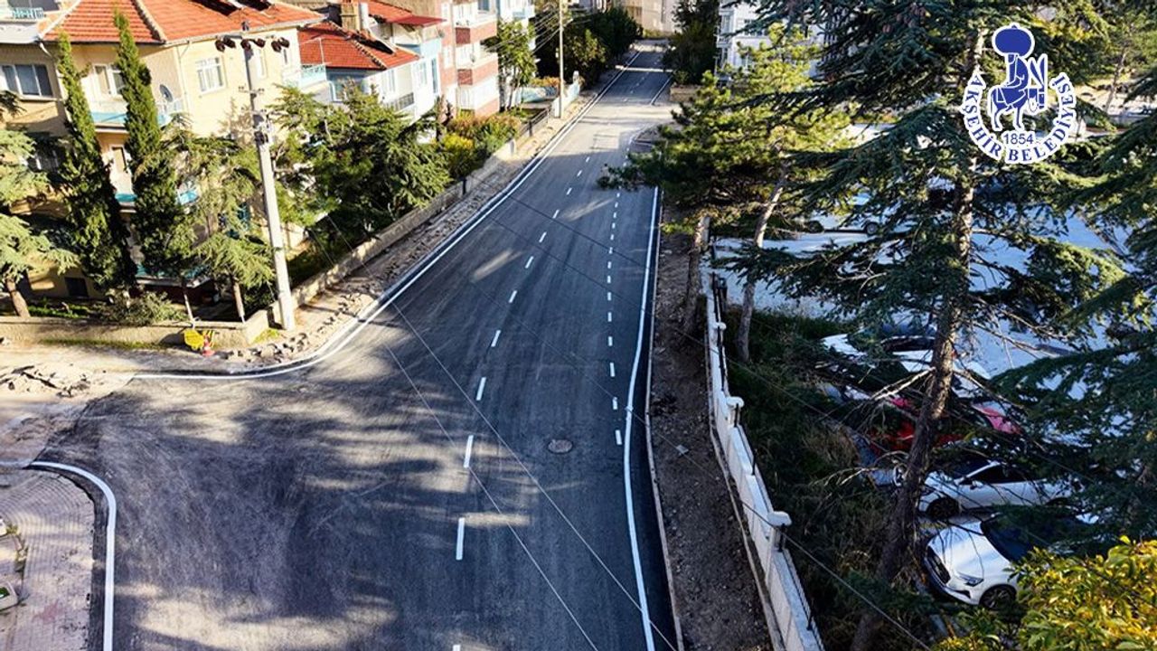 Sağlık Sokak'a 7 bin metrekare asfalt serildi
