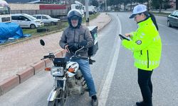 Trafik Ekiplerinden Motosiklet Sürücülerine Kask Denetimi