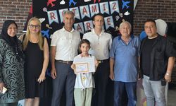Şehit Kızı Ayşegül’ün Karne Sevincine Protokol Ortak Oldu