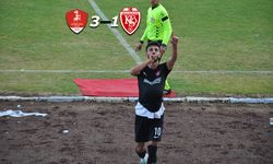 Kırmızı Beyazlılar, Kumluca'yı 3-1 Yenerek Lider Oldu!