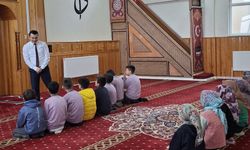 “Vakti Kuşanmak Projesi” Öğrencileri Camide Buluşturdu