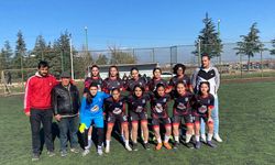 Akşehir Gençlerbirliği U17 Kadın Takımı Hazırlık Maçında Gol Şov Yaptı