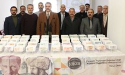 Yunak’ta Öğrencilere Yönelik İlk Numismatik Sergisi Açıldı