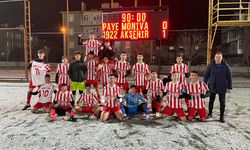 Kırmızı Karıncalar Galibiyete Doymuyor