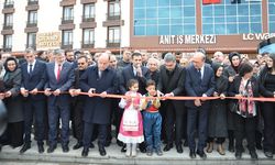 AK Parti İlçe Teşkilatının Yeni Hizmet Binası Açıldı