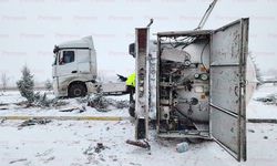 D-300 Karayolunda Tanker Orta Refüje Devrildi