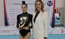 Akşehirli Milli Sporcu Hatice Gökçe Emir’e Yılın Sporcusu Ödülü