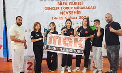 Akşehirli Öğrencilerden Bilek Güreşinde Grup Derecesi