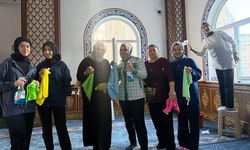 Ramazan Öncesi Yunus Emre Camii’nde Temizlik Çalışması