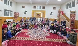 Öğrenciler Teravih Namazında Buluştu