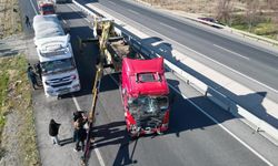 Sultandağı’nda Tır Minibüse Çarptı: 11 Yaralı