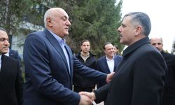 Bakan Çiftçi, Türkiye'nin Üreten Gücü Çumra Şeker Fabrikasi'ni Ziyaret Etti