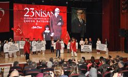 Çocuklar Bayramlarını Gururla Kutladı