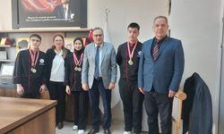 Madalya Kazanan Akşehir Ekibinden Teşekkür Ziyareti