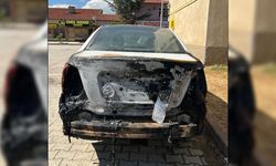 Kundaklanan Araçlar Mahalleliyi Tedirgin Etti