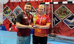 Dereceye Giren Kulüplere Ödülleri Törenle Verildi
