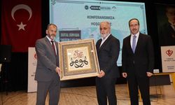 “Dijital Dünyada Değerli Ailem” Konferansı Yoğun Katılımla Gerçekleşti