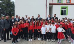 Yunak Hacı Tekin İlkokulundan Yıl Sonu Gösterisi