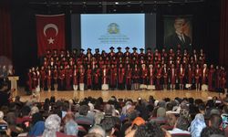 Mezunlar Kep Attı