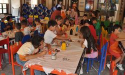 Çocuklar Ahşap Boyama Atölyesinde Hem Eğlendi Hem Üretti