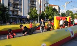 Cumhuriyet Meydanı'ndaki Oyun Alanları Çocuklardan Yoğun İlgi Gördü