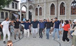 Tarihi Kilise Bahçesinde Halk Oyunları Workshopu Düzenlendi