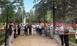 Akşehir Şehitliği Önünde Aşure İkramı Gerçekleştirildi