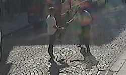 Yaşlı Adama Sokak Ortasında Saldırı