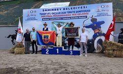 Atlı Okçulukta Üç Derece Birden!