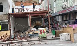 İnönü Caddesi’nde Tehlikeli Görüntü: Vatandaşlar Tedirgin