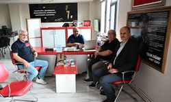 O. Selçuk Yılmaz’dan Akşehir’deki İki Vakfa Kitap Bağışı