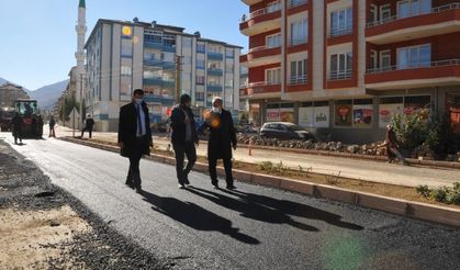 BULVAR SICAK ASFALTA KAVUŞUYOR (FOTOĞRAFLAR İÇİN TIKLAYINIZ)