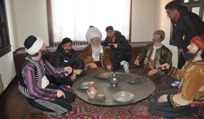 AKŞEHİRSPOR'DAN TÜRBE VE MÜZE ZİYARETLERİ
