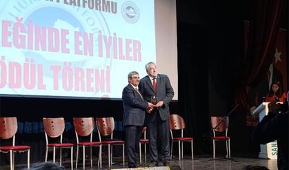 Başkan Akbuğa’ya “Mesleğinde En İyiler” Ödülü