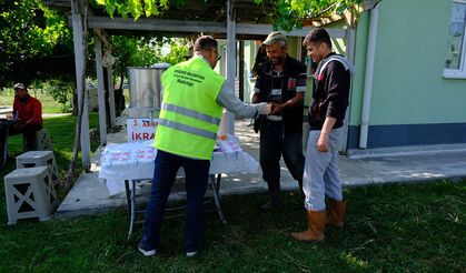 Kurban Pazarında Çorbalar Akşehir Belediyesi’nden