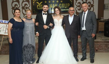 Ezgi Buğra ve Uğur Cengiz Dünya Evine Girdi