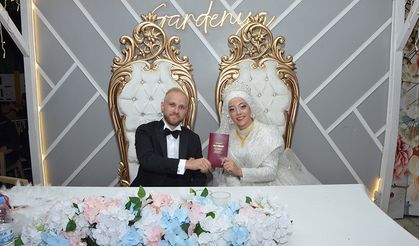 Uğurluoğlu ve Akçay Ailelerinin Mutlu Günü