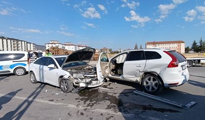 Adnan Menderes Caddesi’nde Yaralanmalı Trafik Kazası
