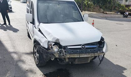 Kavşakta Otomobil ile Motosiklet Çarpıştı 2 Yaralı