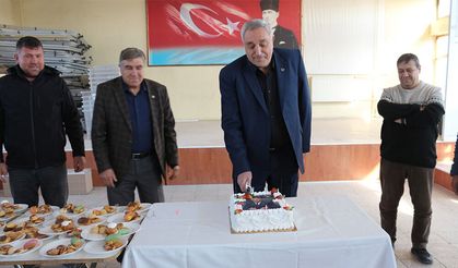 Belediye İşçileri TİS Sevincini Pasta Keserek Kutladı