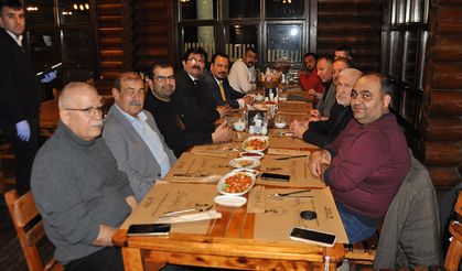 İYİ Parti ile AK Parti İlçe Teşkilatları Gazeteciler Günü’nde Basınla Bir Araya Geldi