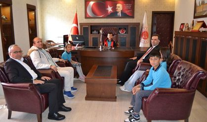 Başsavcı Abur Koltuğunu Minik Miraç’a Devretti