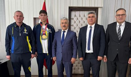 Şampiyon Boksörden Kaymakam Yiğit’e Ziyaret